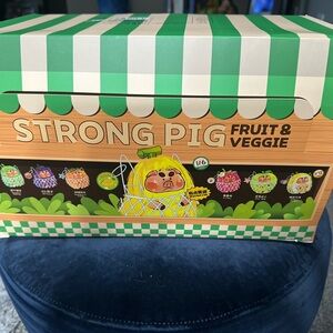Empty Strong Pig Fruit & Veggie Box. No product included. Great for storage.